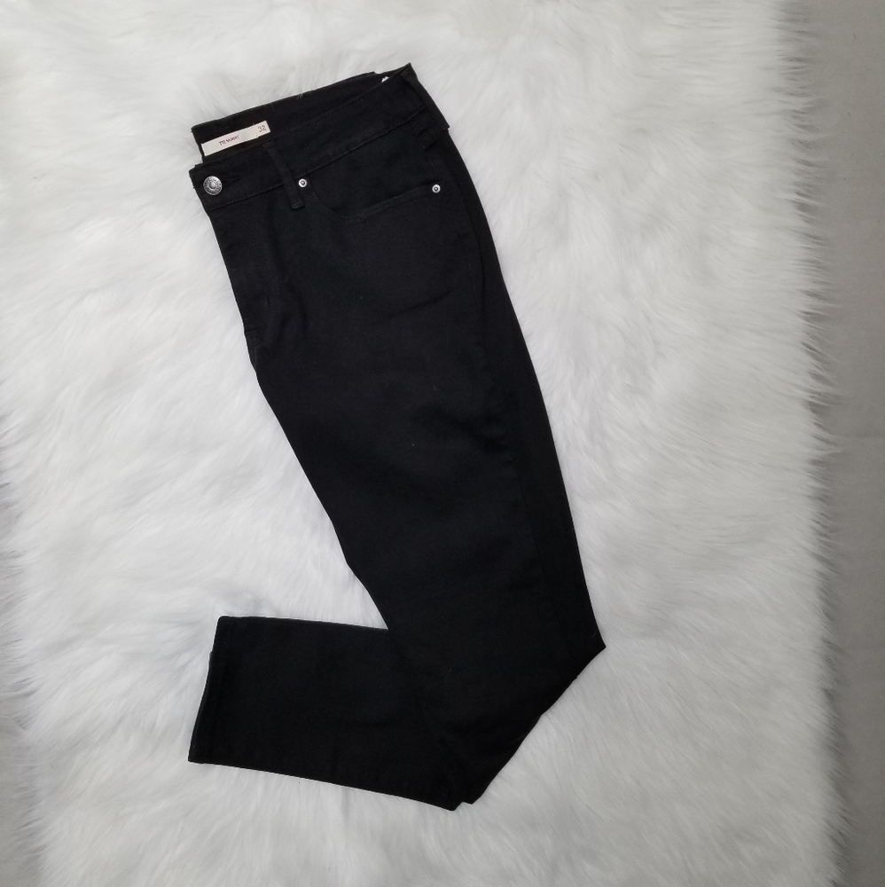 NWOT Levi Strauss Skinny Jeans